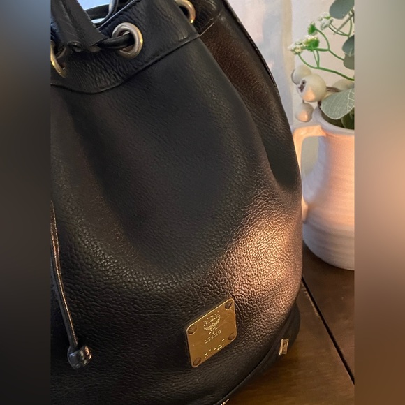 MCM Black Leather Bucket Bag - Picture 7 of 16